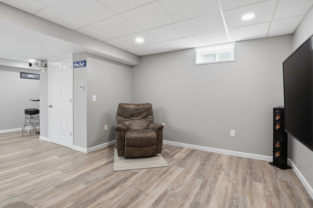 176 Southold Road Property Photo 28
