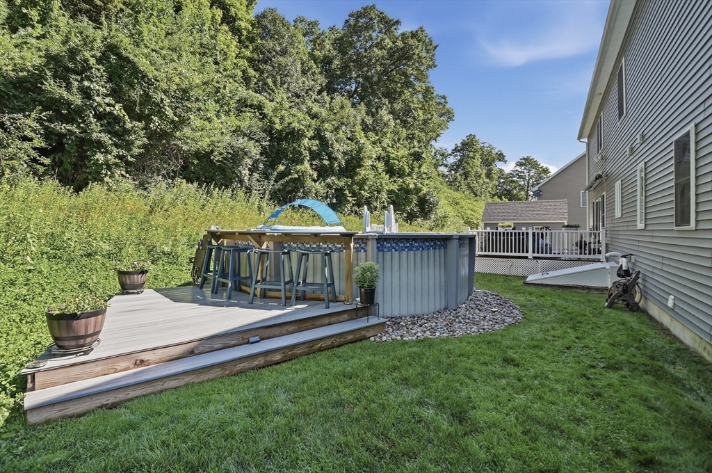 176 Southold Road Property Photo 32