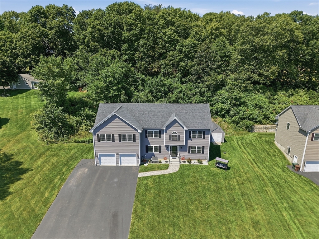 176 Southold Road Property Photo 34