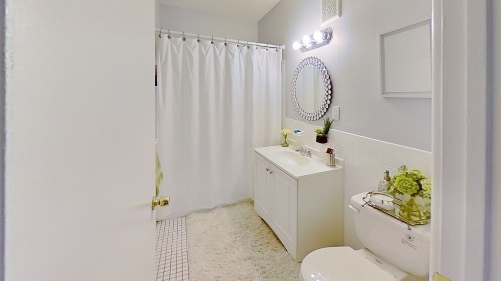 9 Weld St # 38 Property Photo 11