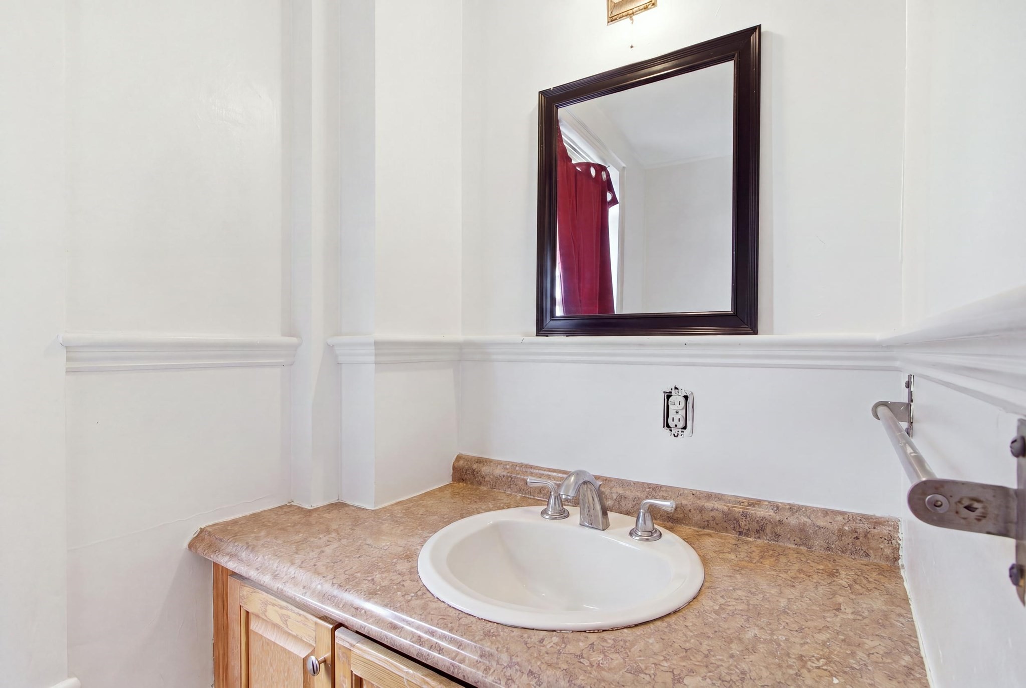 48 Camp St # 2 Property Photo 12