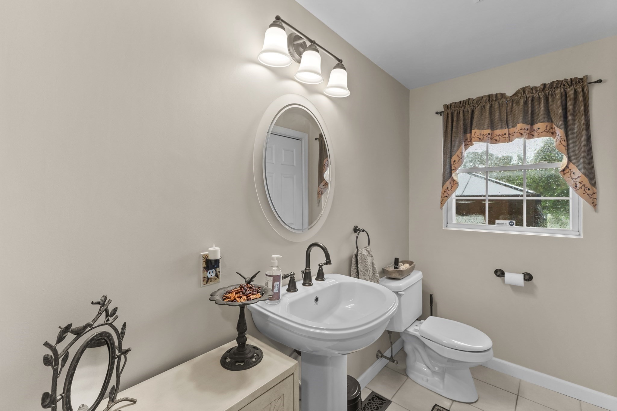 10 Fairfield Drive Property Photo 18
