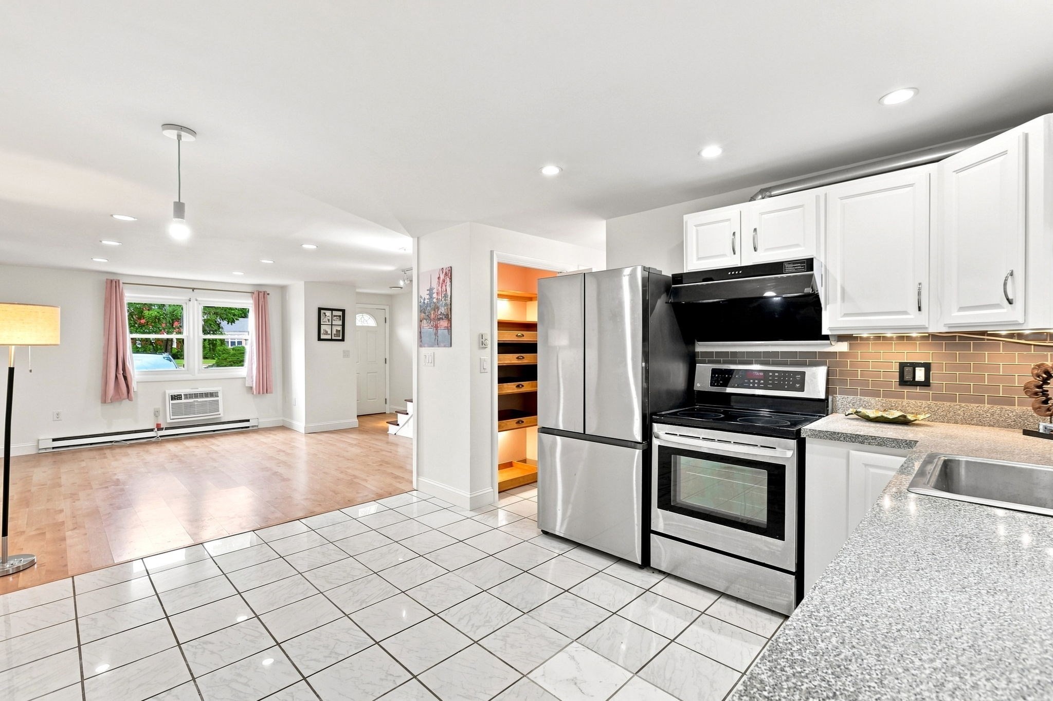 10 Freeman St # 2 Property Photo 5