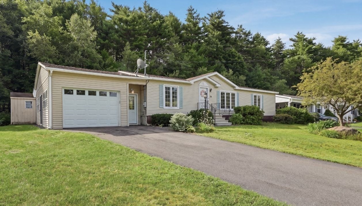 33 Bayberry Drive Property Photo 2
