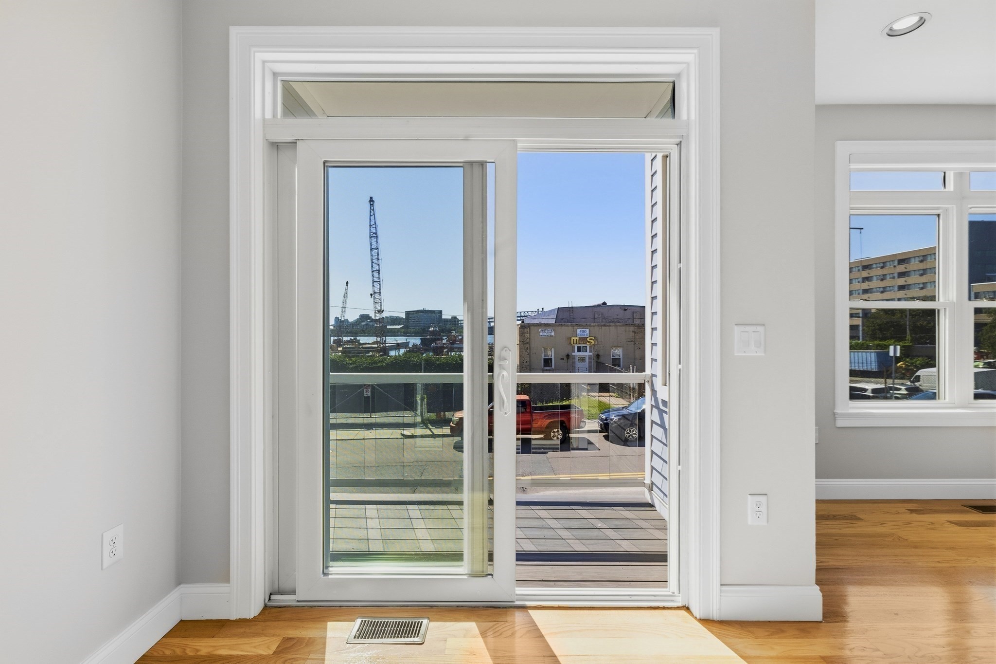 375 Border Street # 375 Property Photo 14