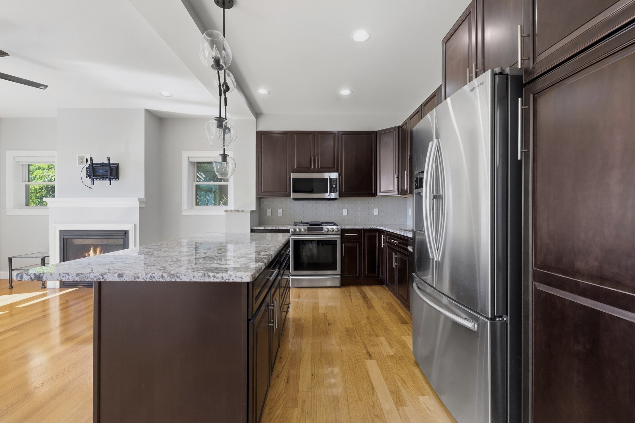 375 Border Street # 375 Property Photo 17