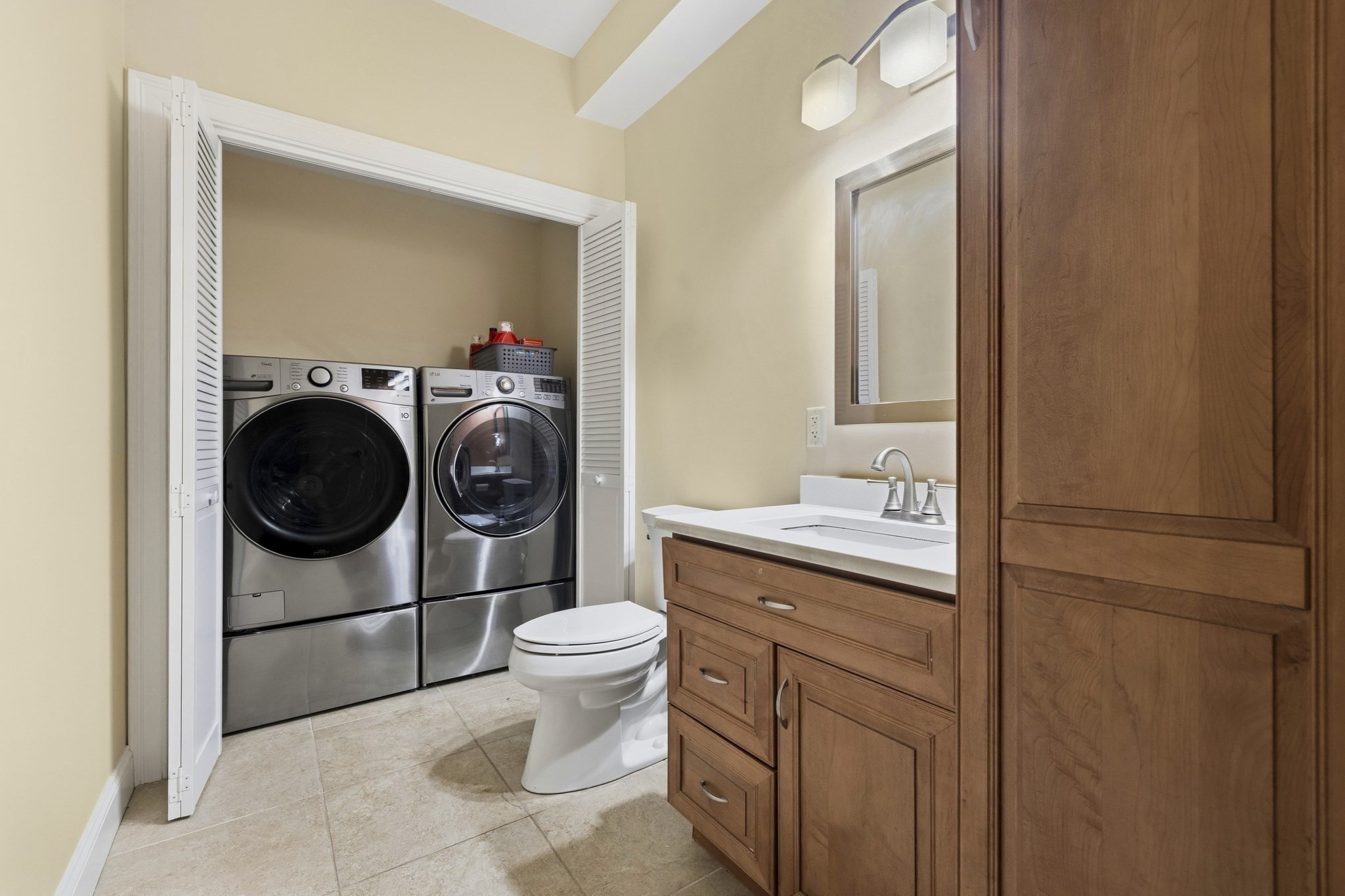 375 Border Street # 375 Property Photo 19