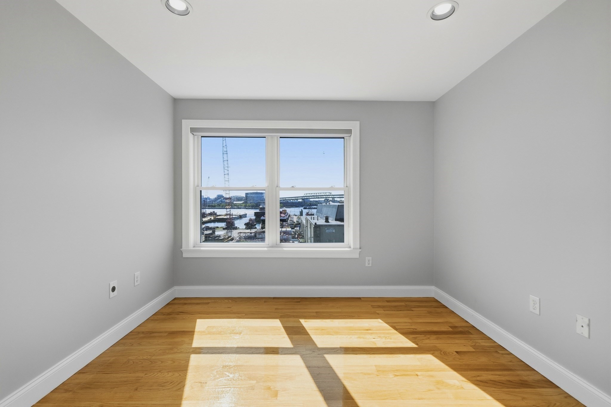 375 Border Street # 375 Property Photo 31