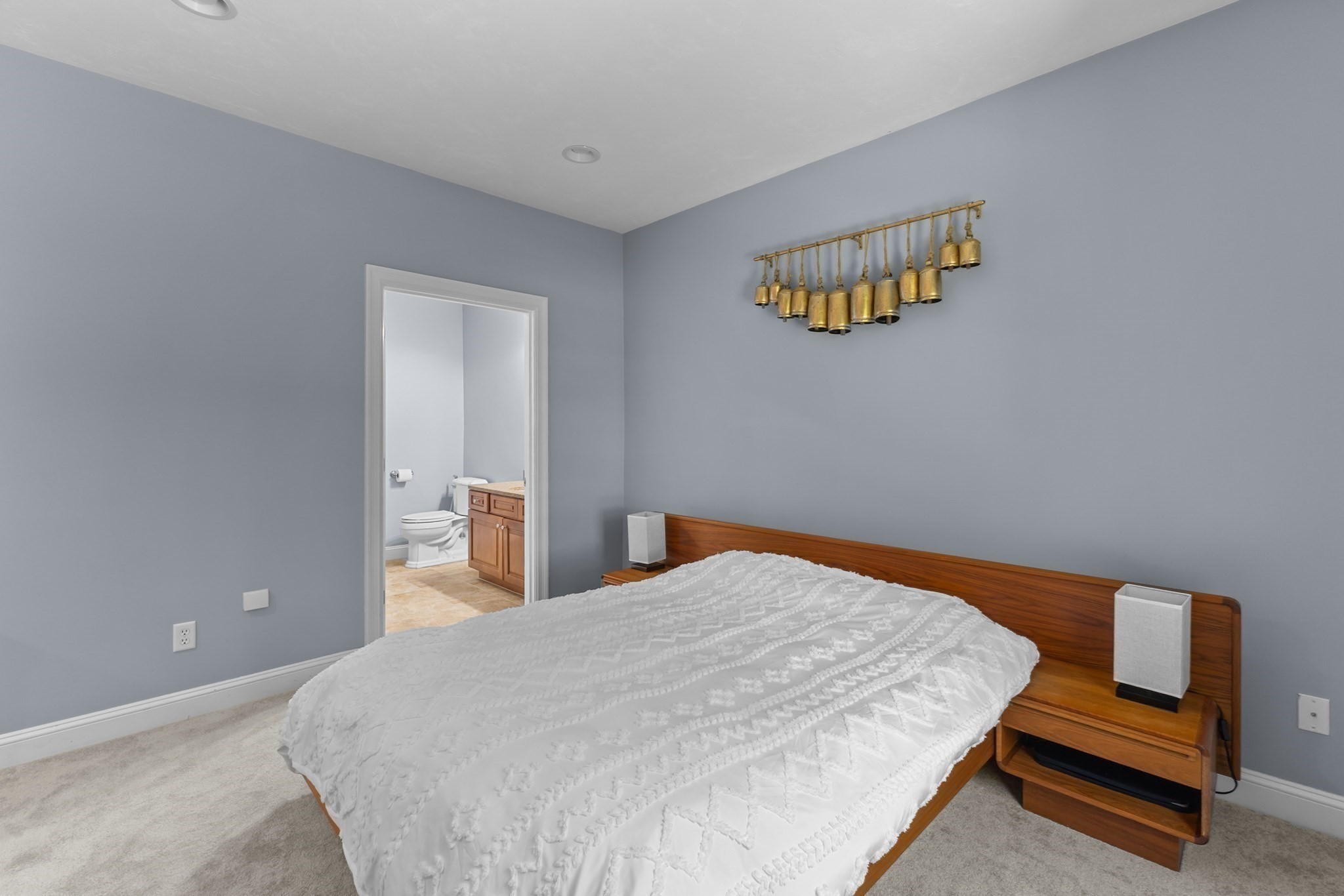 8 Karen Ln Property Photo 15