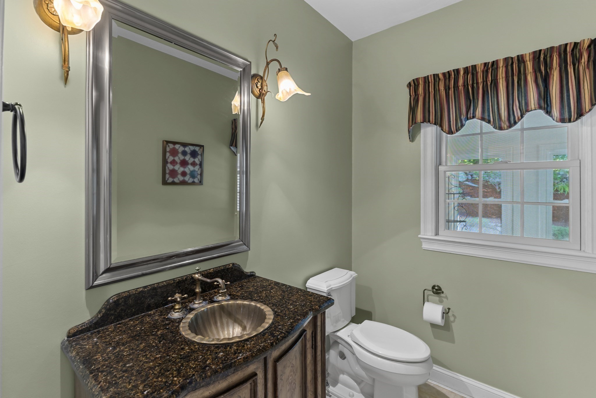8 Karen Ln Property Photo 20