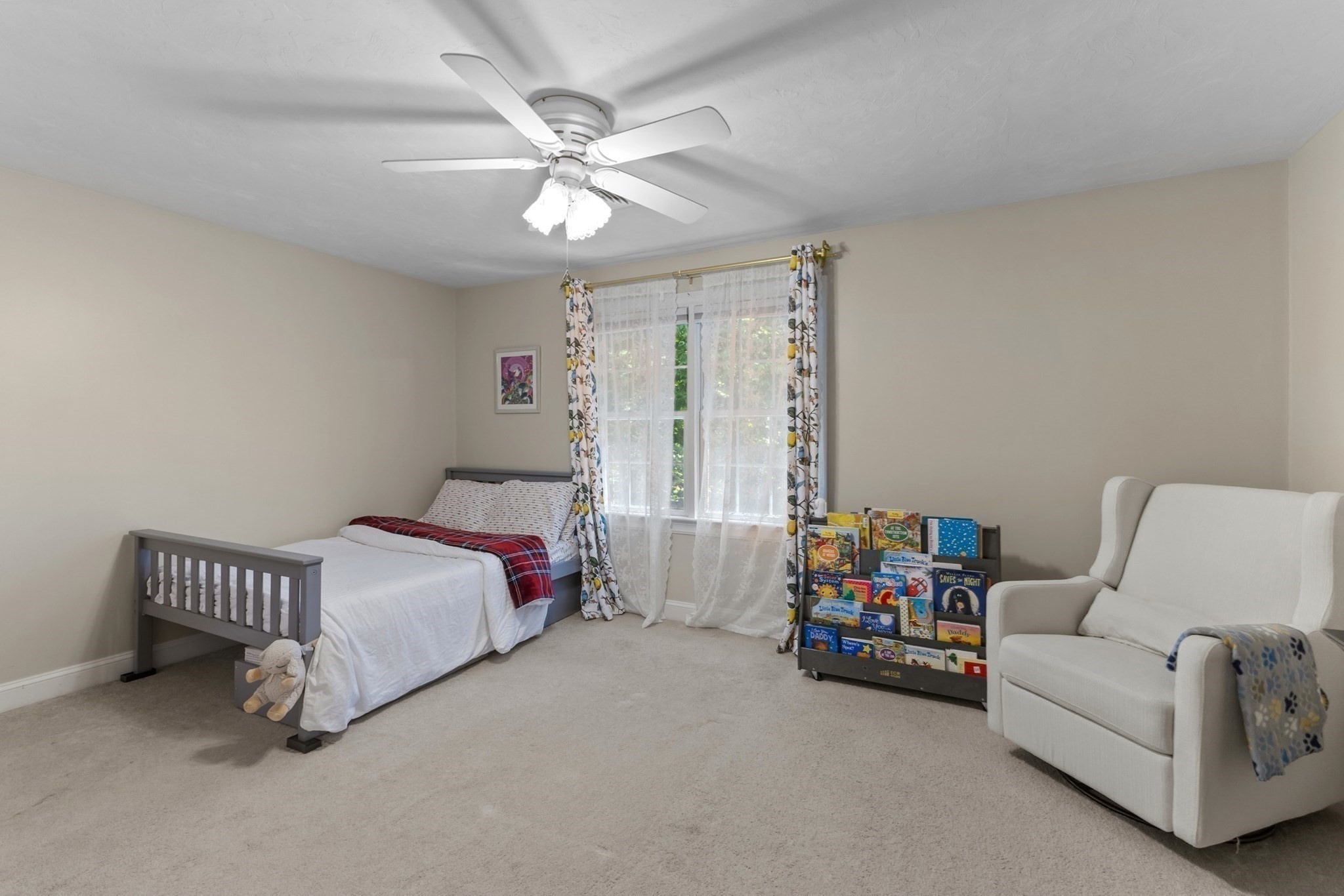 8 Karen Ln Property Photo 27