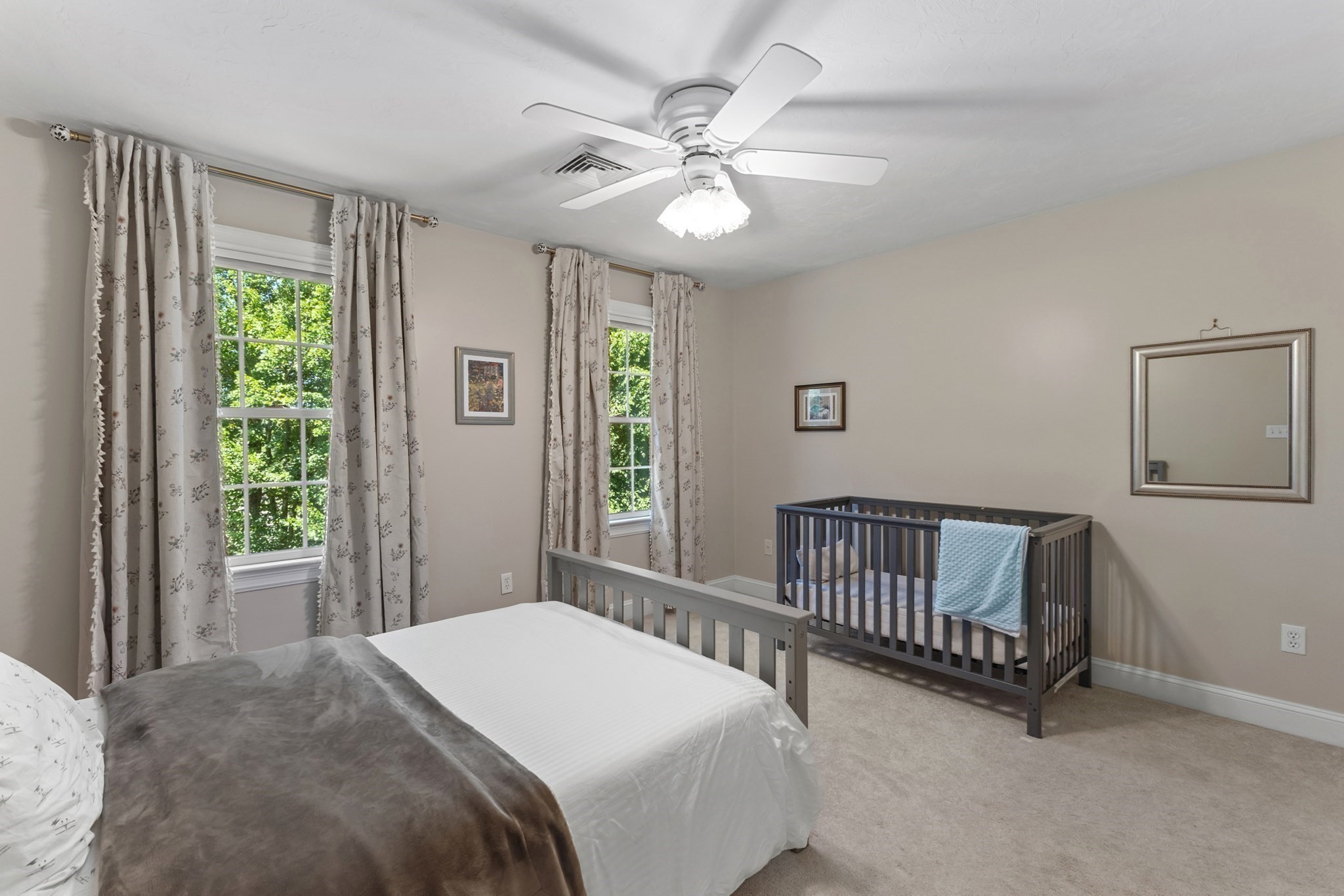 8 Karen Ln Property Photo 28