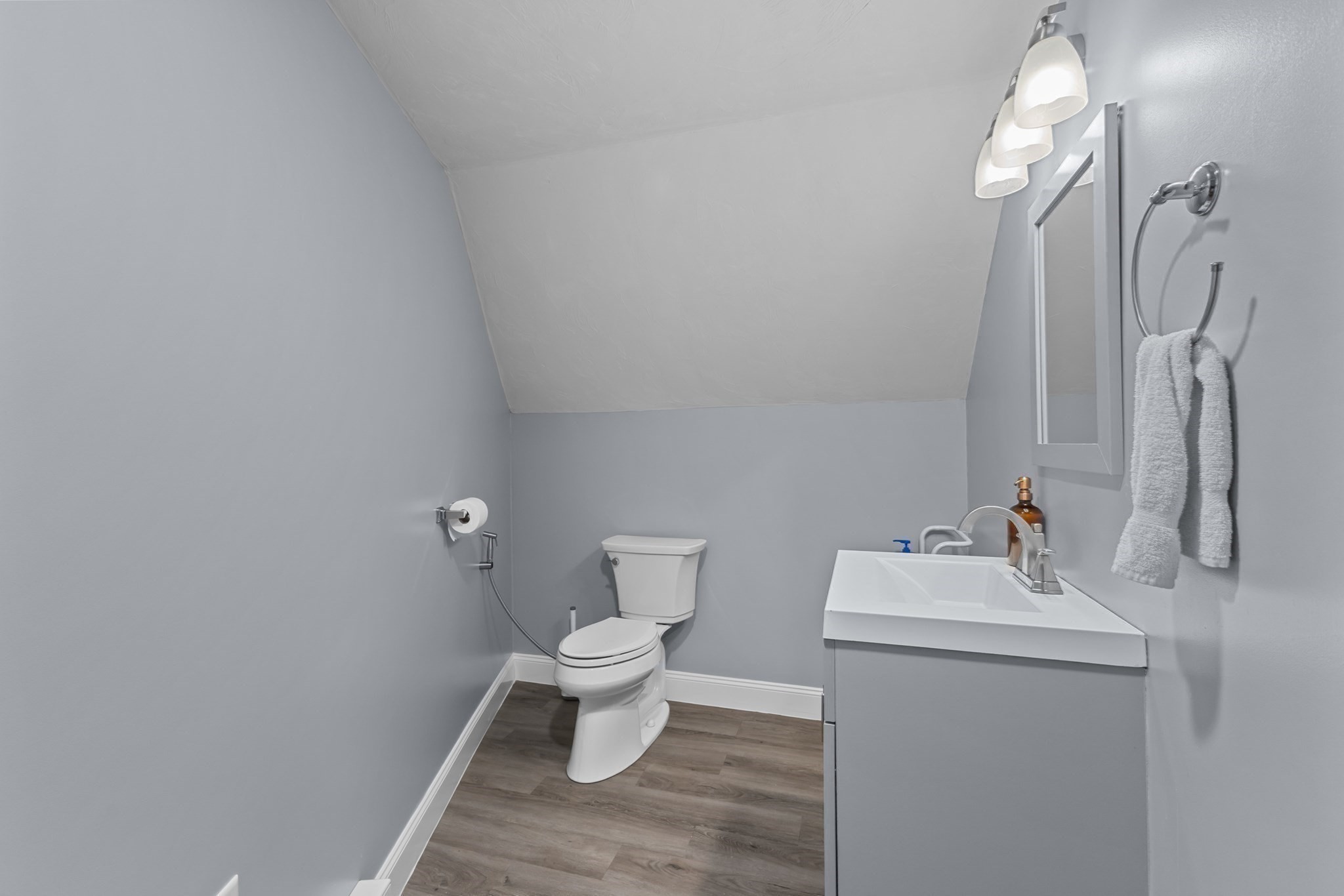 8 Karen Ln Property Photo 32