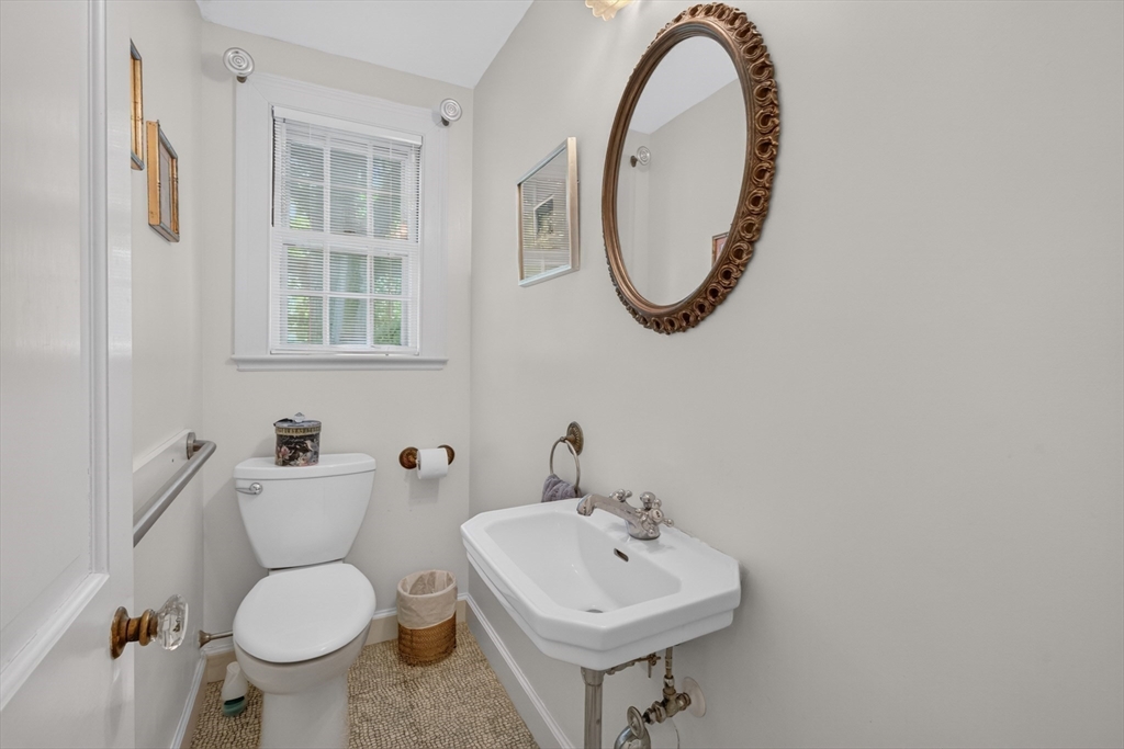 75 Warren Property Photo 7