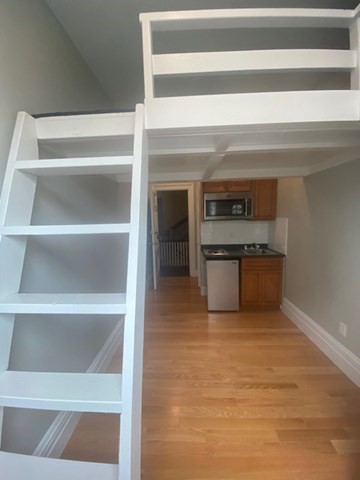 507 Beacon # 8 Property Photo 5