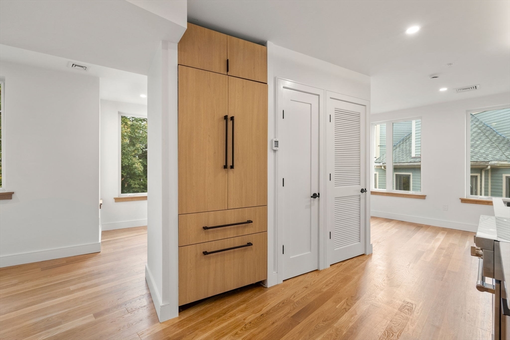 58 Kent # U304 Property Photo 4