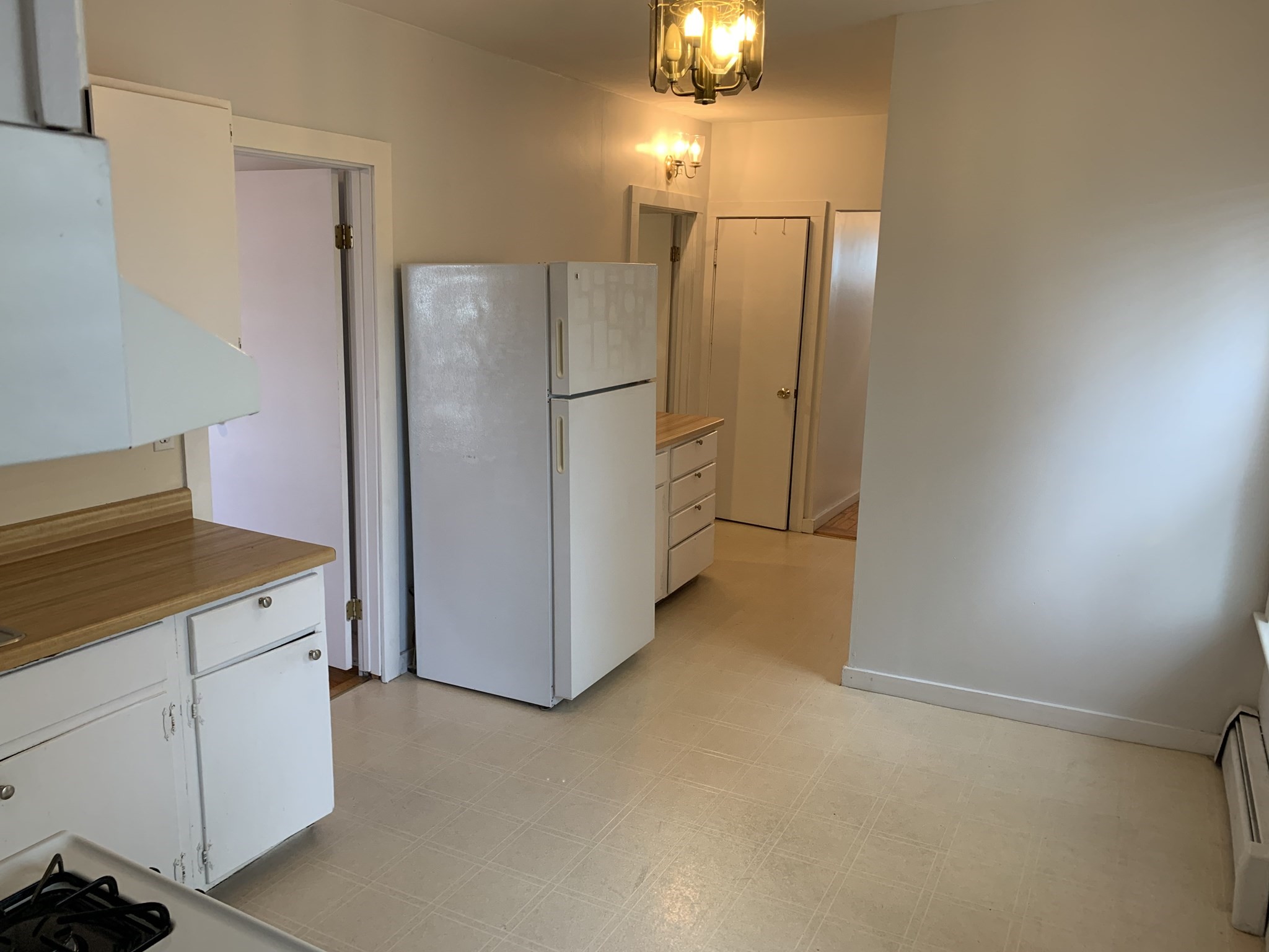 460 Watertown St Property Photo 5