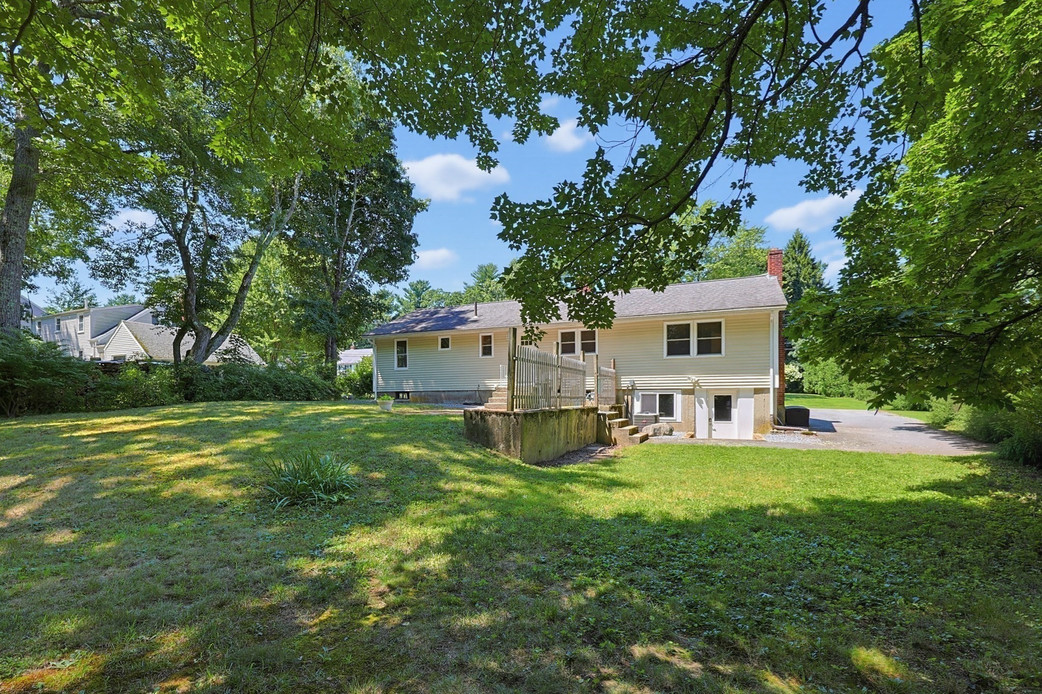 71 Carpenter Rd Property Photo 1