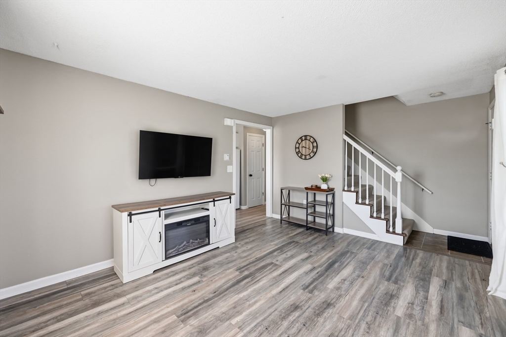 3-5 Hamar Dr Property Photo 9