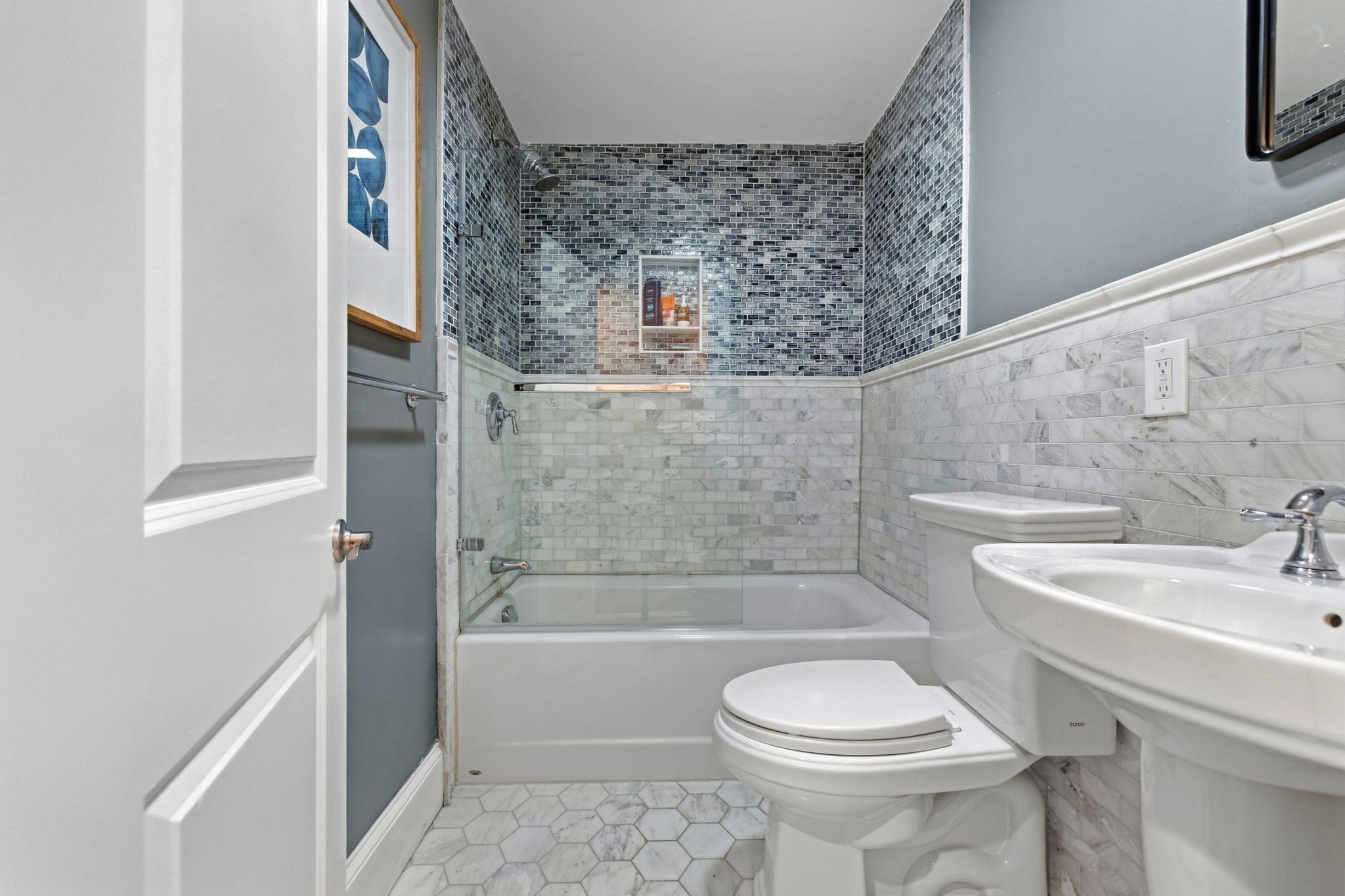 23 Bay State Road # 4 Property Photo 19