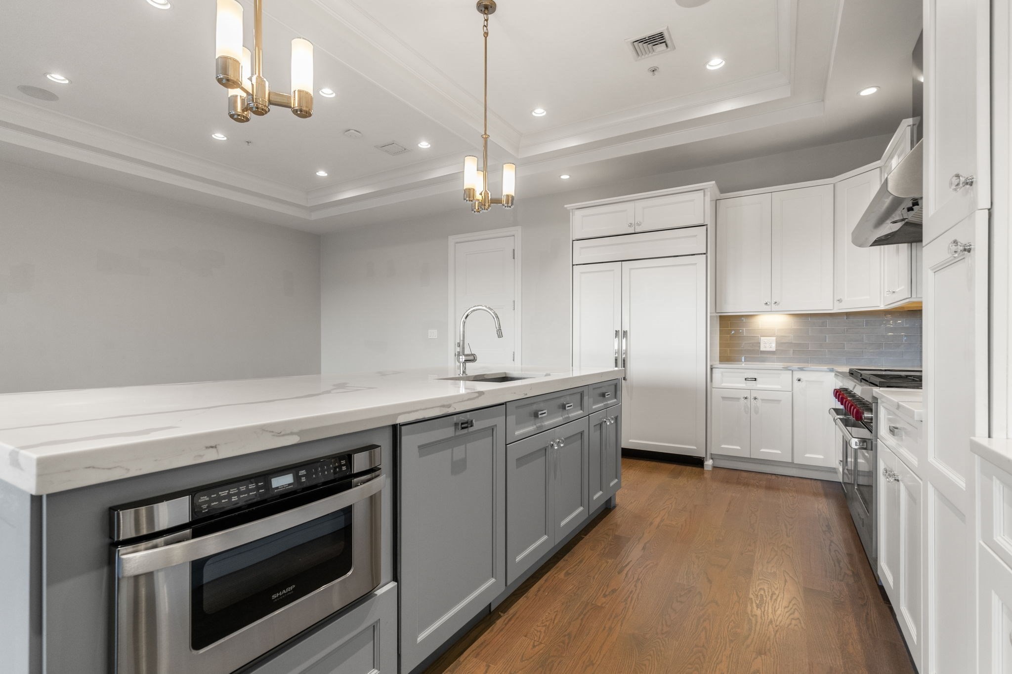 621 East 1st Street # D3 Property Photo 3