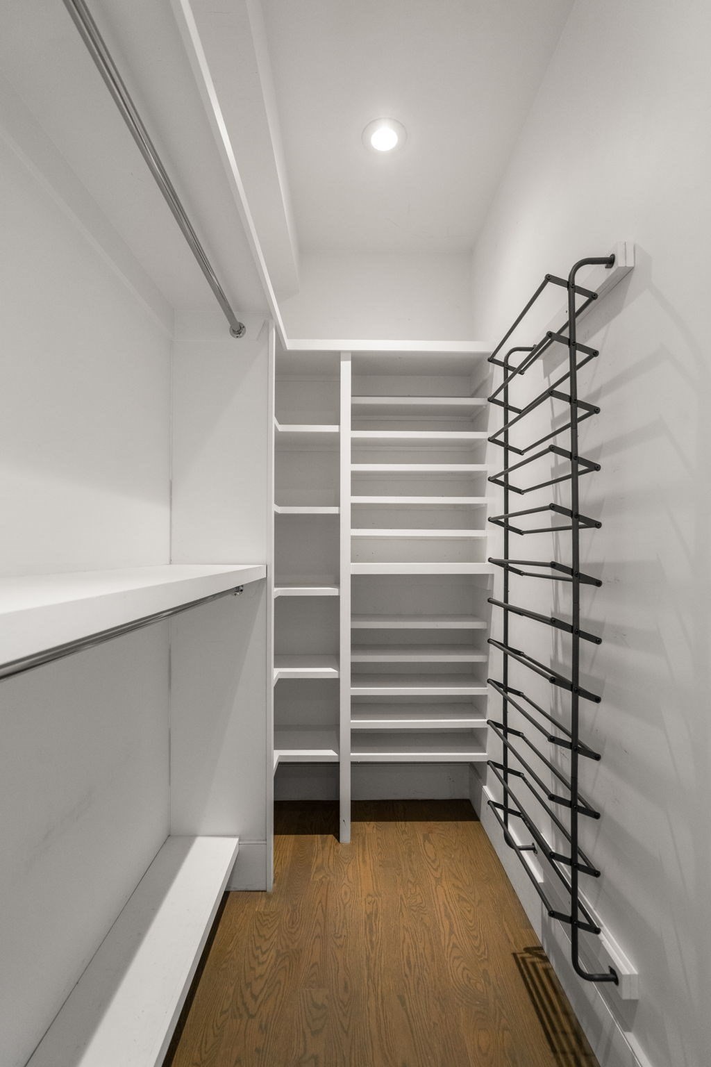 621 East 1st Street # D3 Property Photo 8