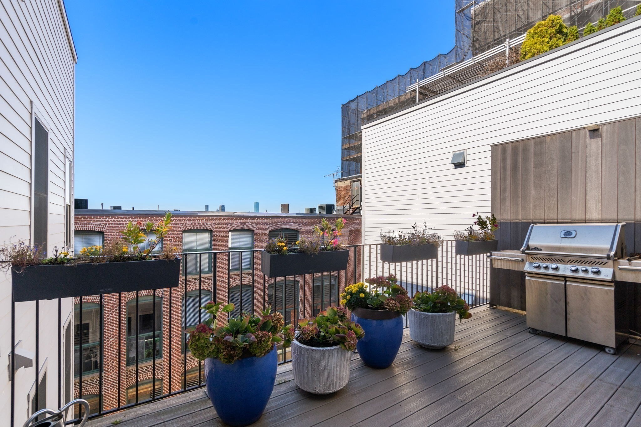 621 East 1st Street # D3 Property Photo 13