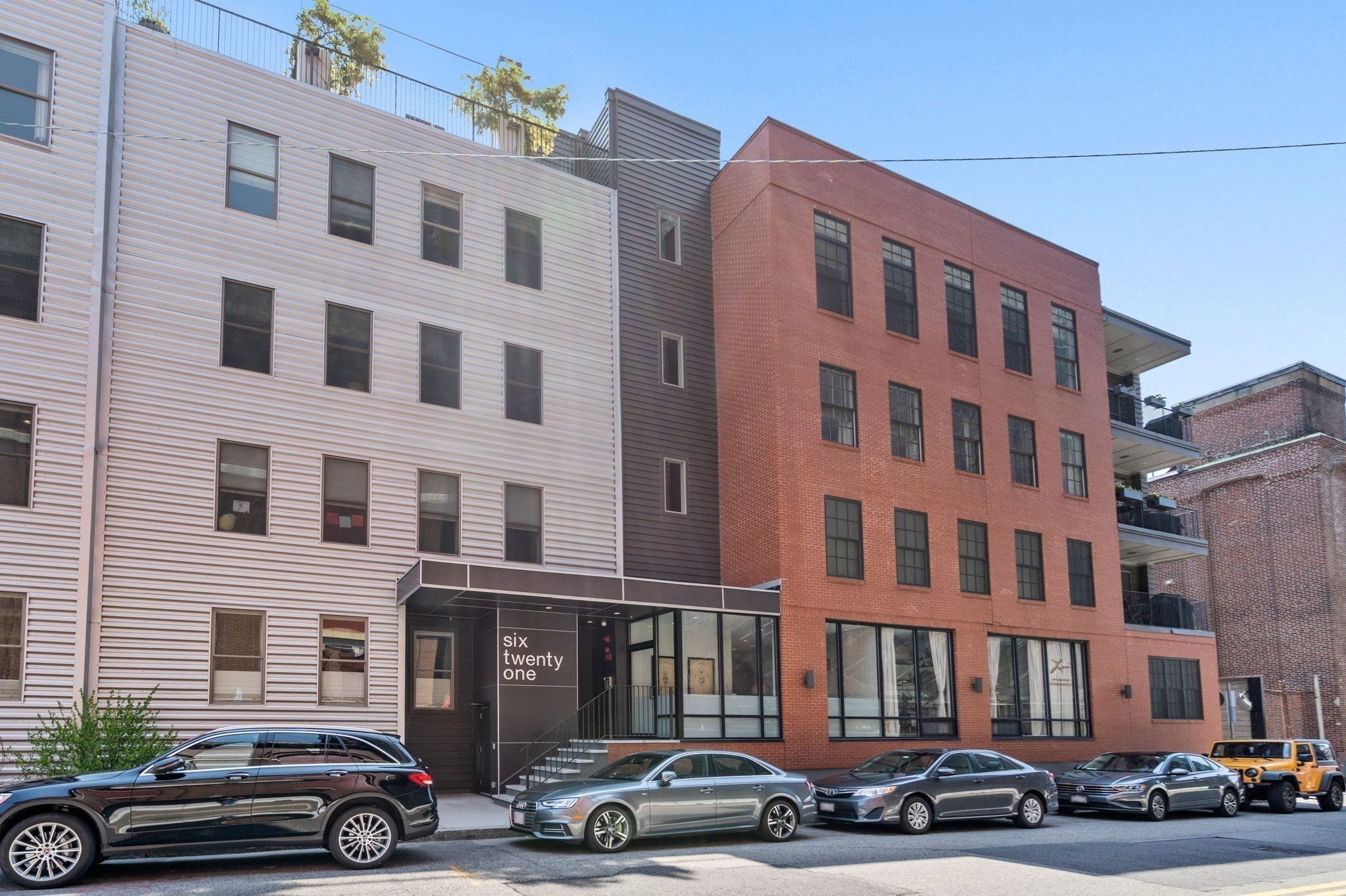 621 East 1st Street # D3 Property Photo 22