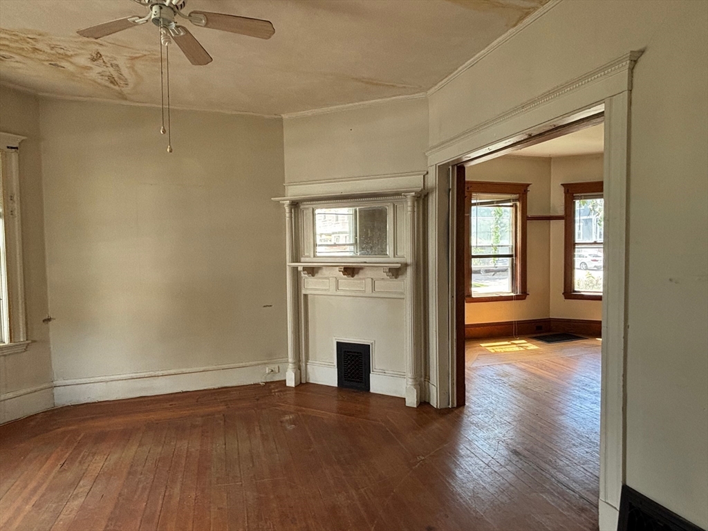 69 Bay State Ave Property Photo 5