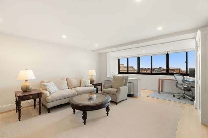 9 Hawthorne Pl # 14h Property Photo 14