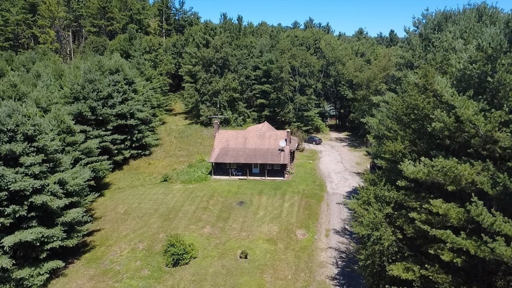 1352 Ashfield Rd