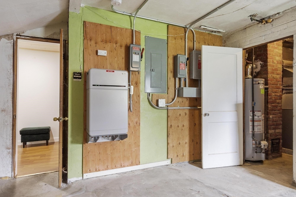 456 Mower Street Property Photo 24