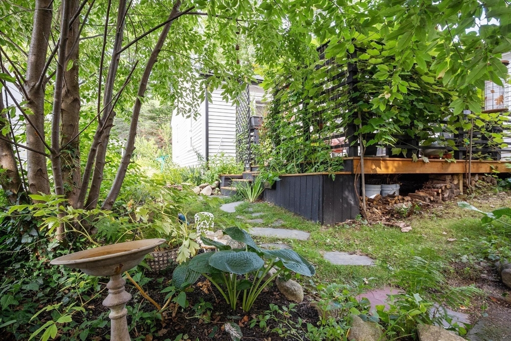 456 Mower Street Property Photo 30