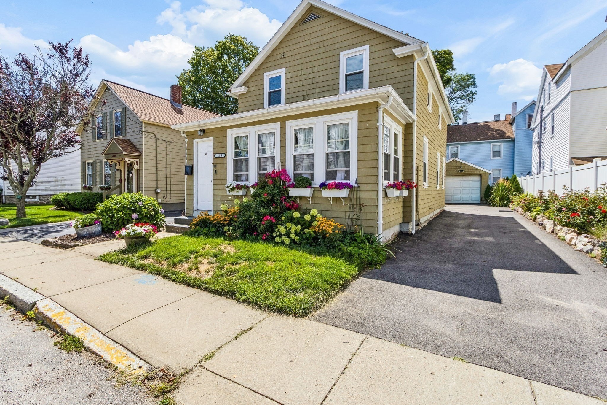 104 East Street Property Photo 1