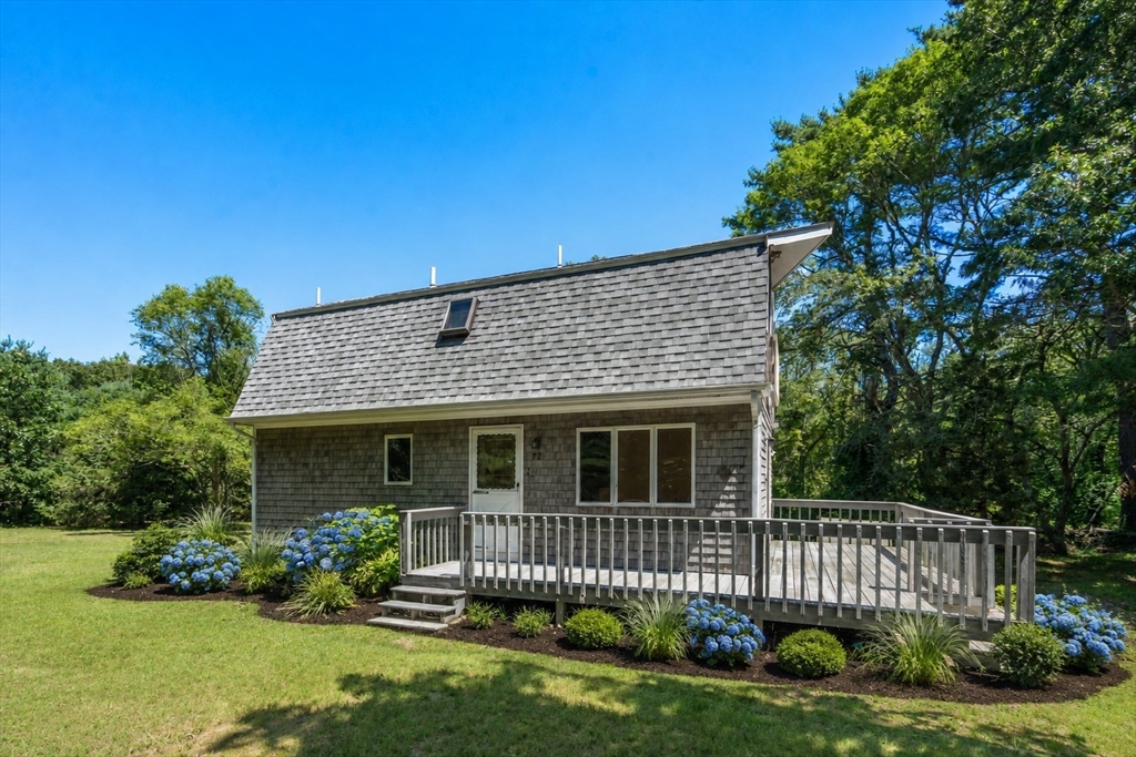 32 Acushnet Rd Property Photo 3