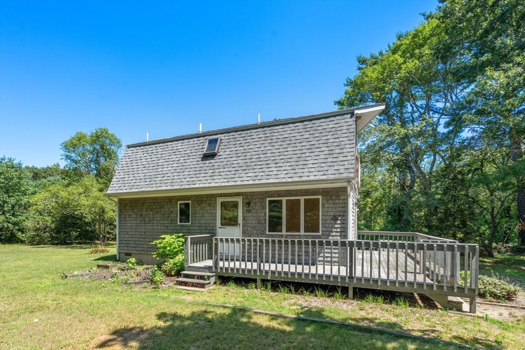 32 Acushnet Rd Property Photo 4