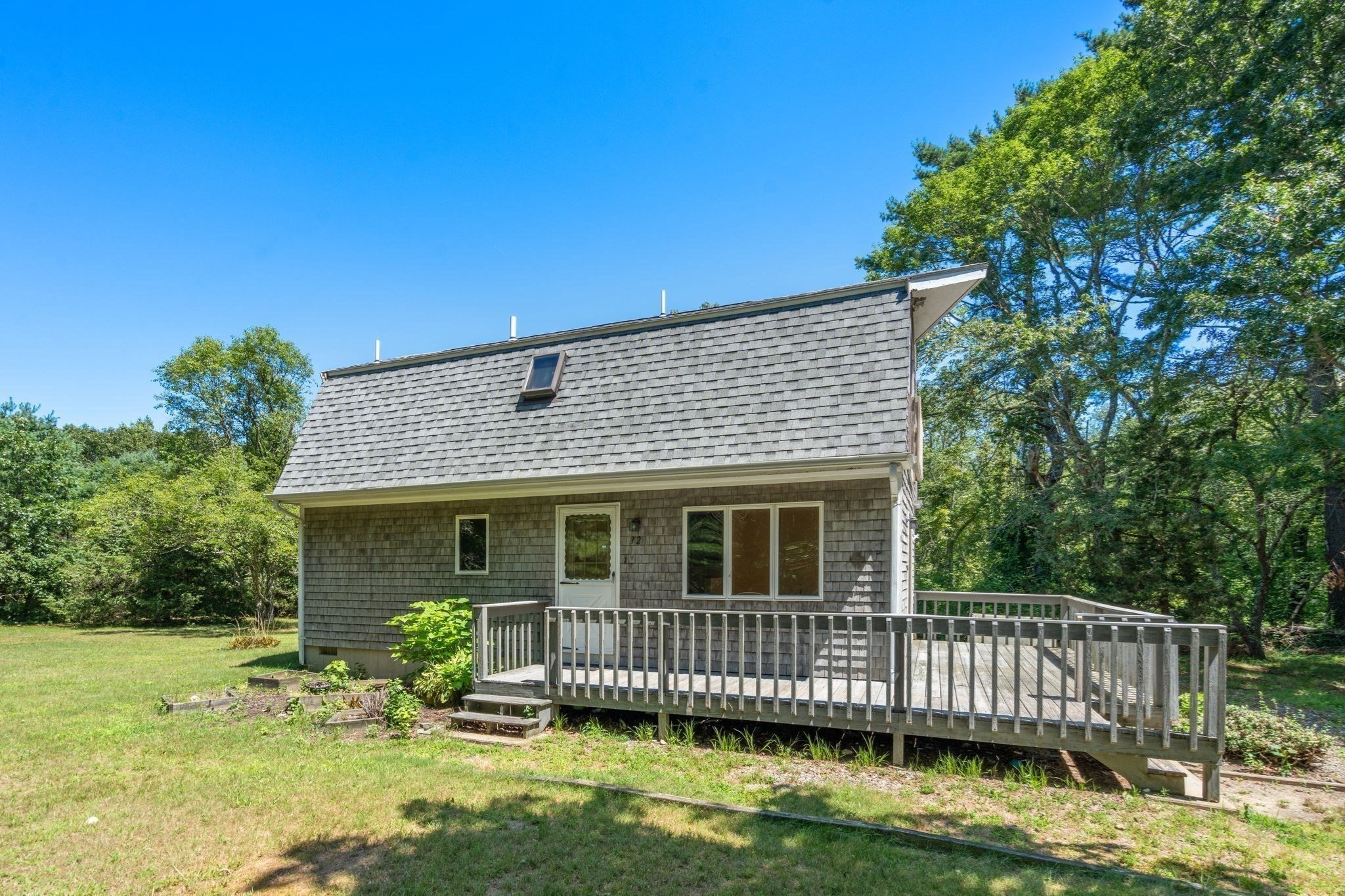 32 Acushnet Rd Property Photo 4