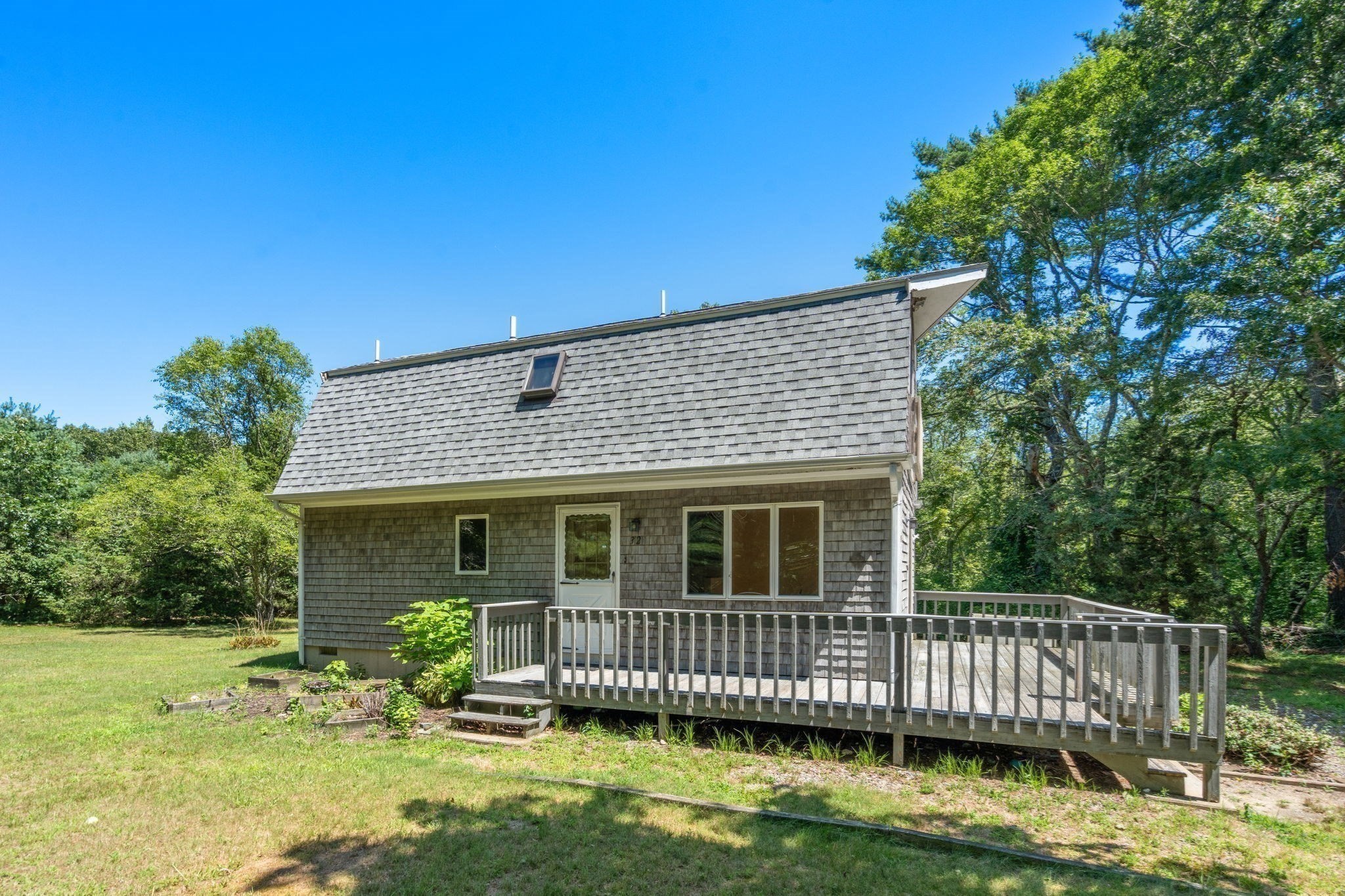 32 Acushnet Rd Property Photo 5