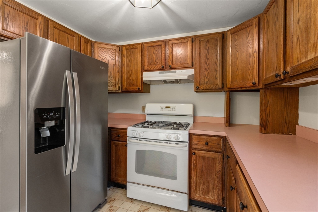 32 Acushnet Rd Property Photo 12