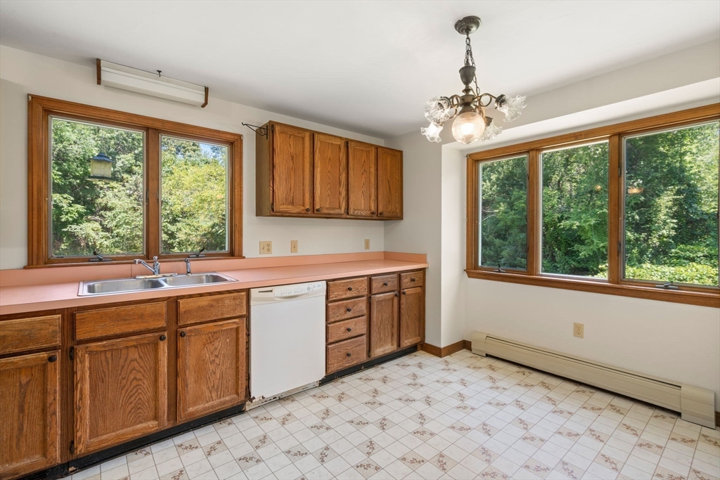 32 Acushnet Rd Property Photo 14
