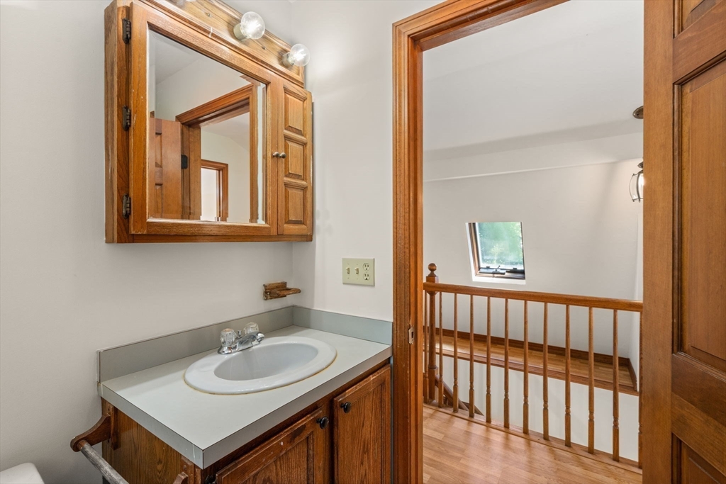 32 Acushnet Rd Property Photo 18