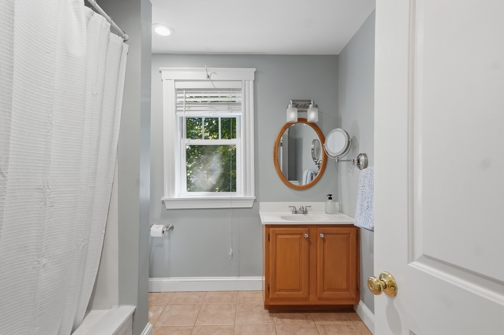 109-1/2 Franklin Street Property Photo 27