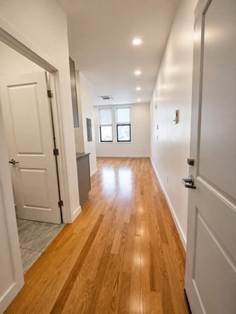 64 Market St # 308 Property Photo 3