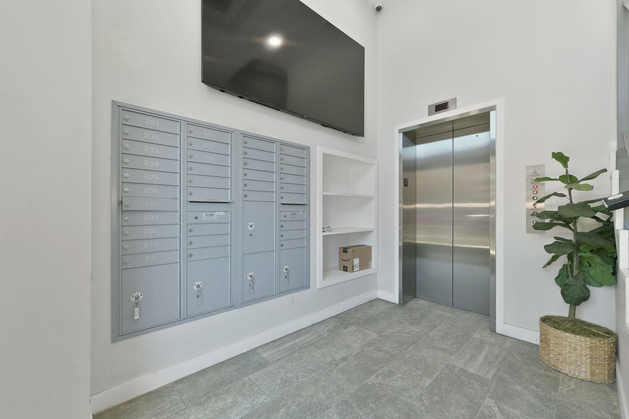 64 Market St # 308 Property Photo 8