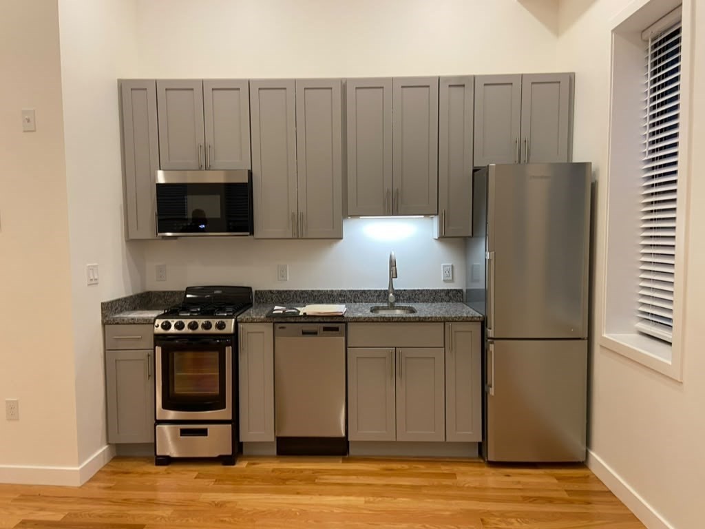 64 Market St # 303 Property Photo 1