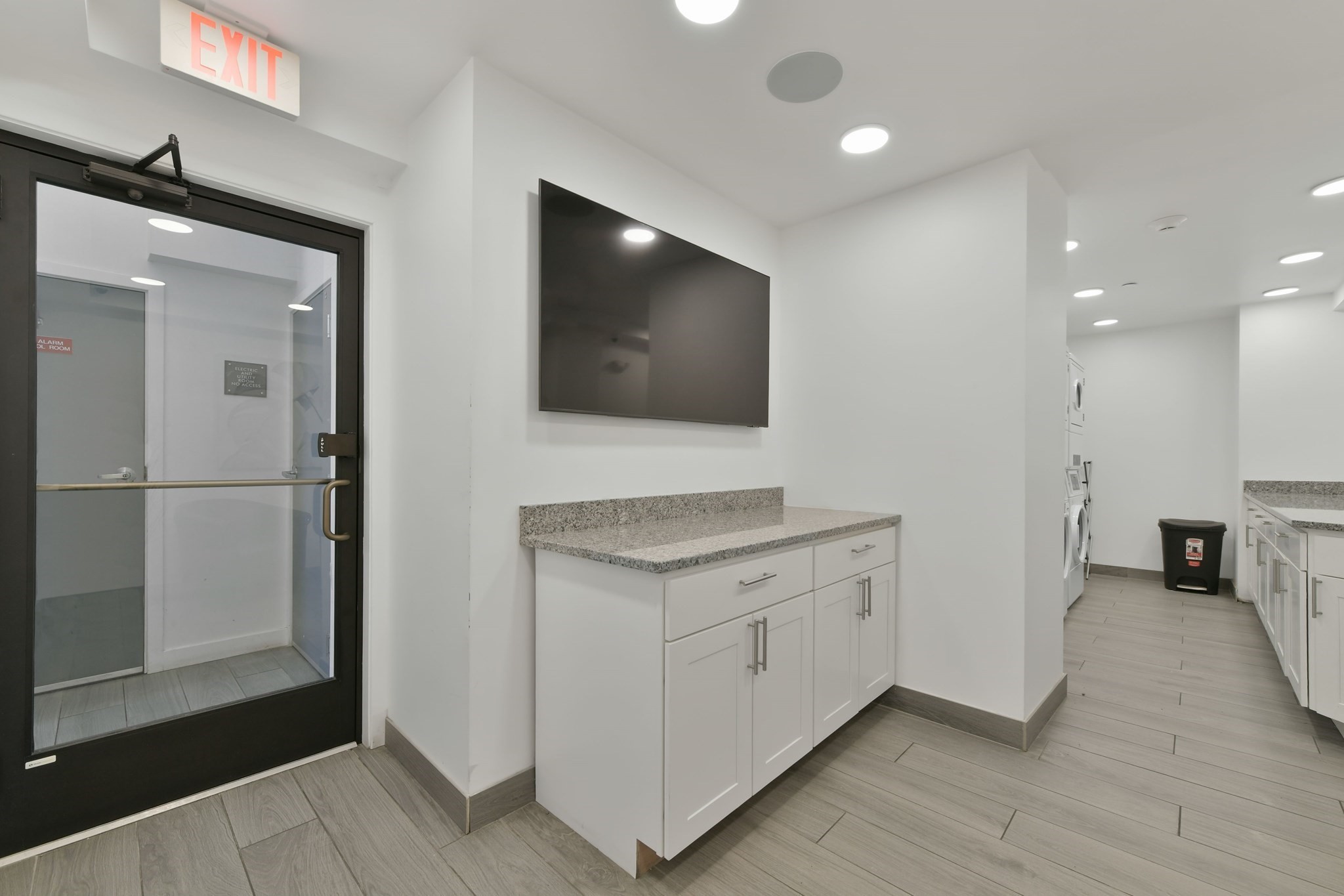 64 Market St # 303 Property Photo 11
