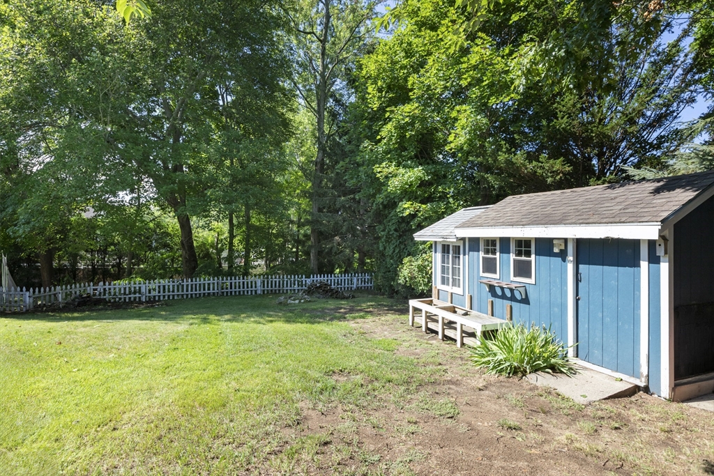 22 Bliss Street Property Photo 38