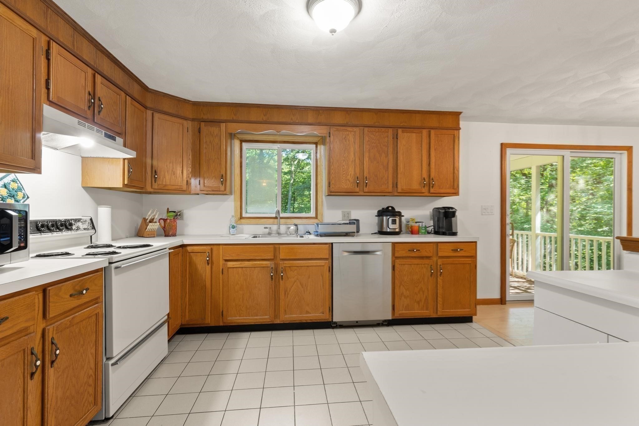 58 Roosevelt Rd Property Photo 5
