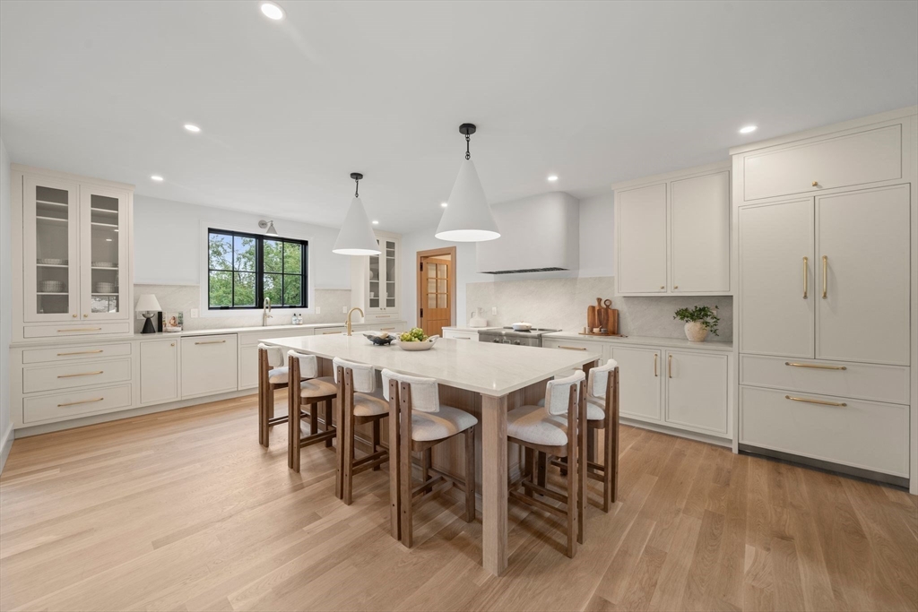33 Harbor View Park Property Photo 4