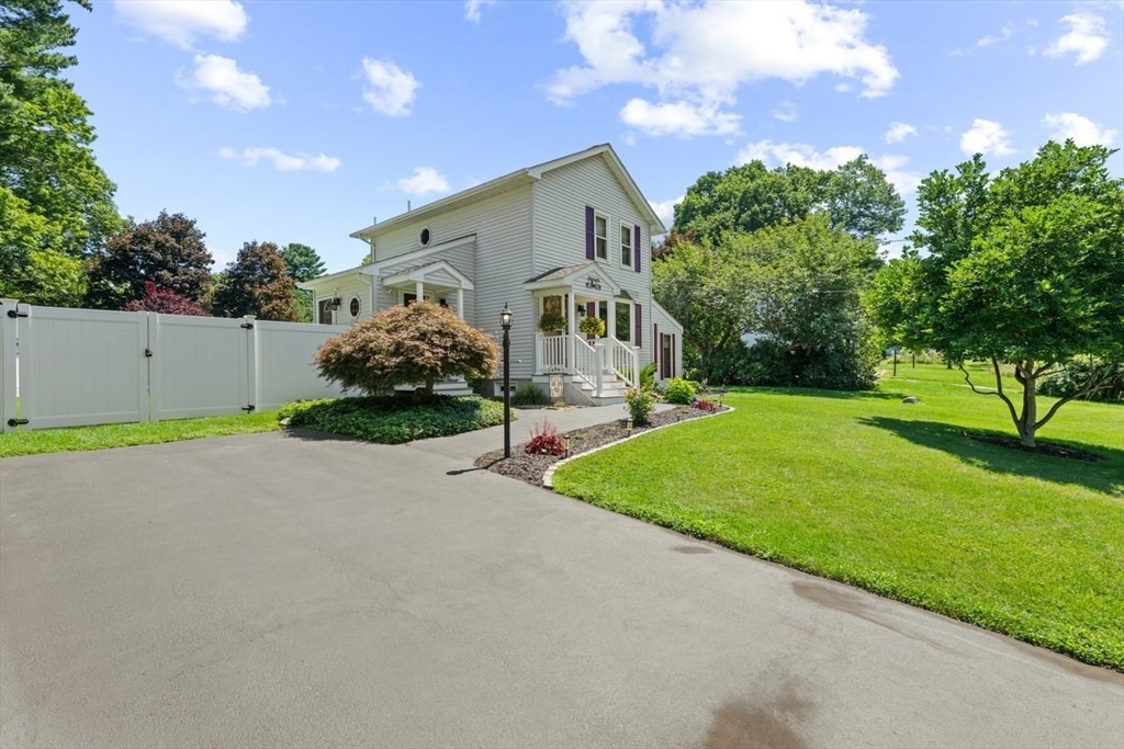 33 Scenic Ave Property Photo 3